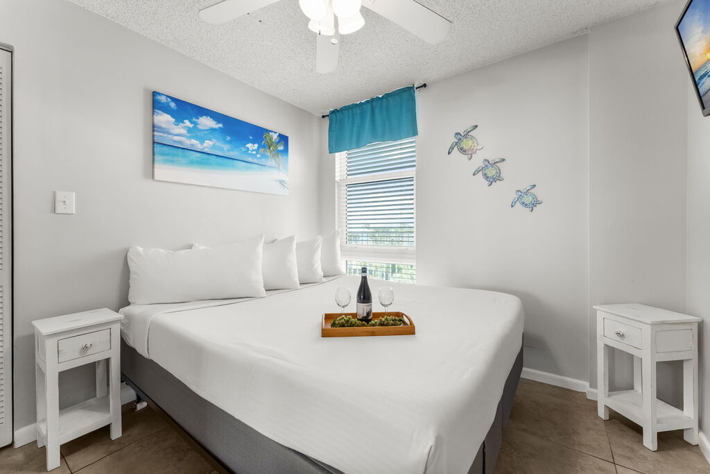 2 Condominium vacation rental located in Panama City Beach 1