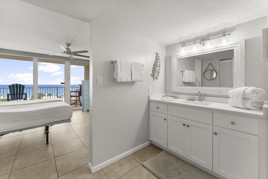 2 Condominium vacation rental located in Panama City Beach 1