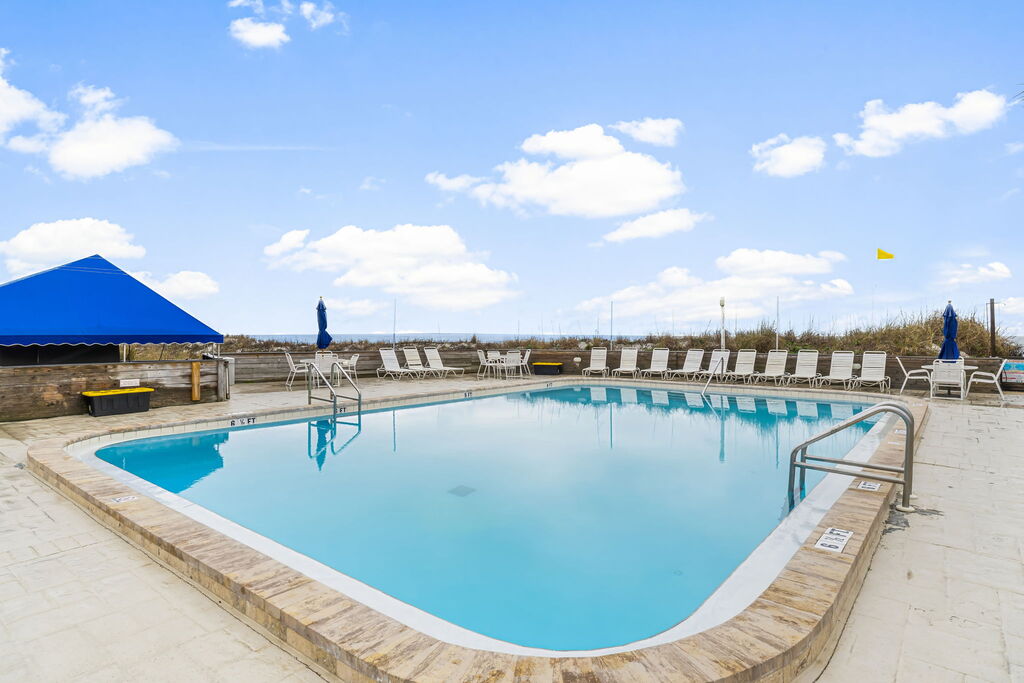 2 Condominium vacation rental located in Panama City Beach 1