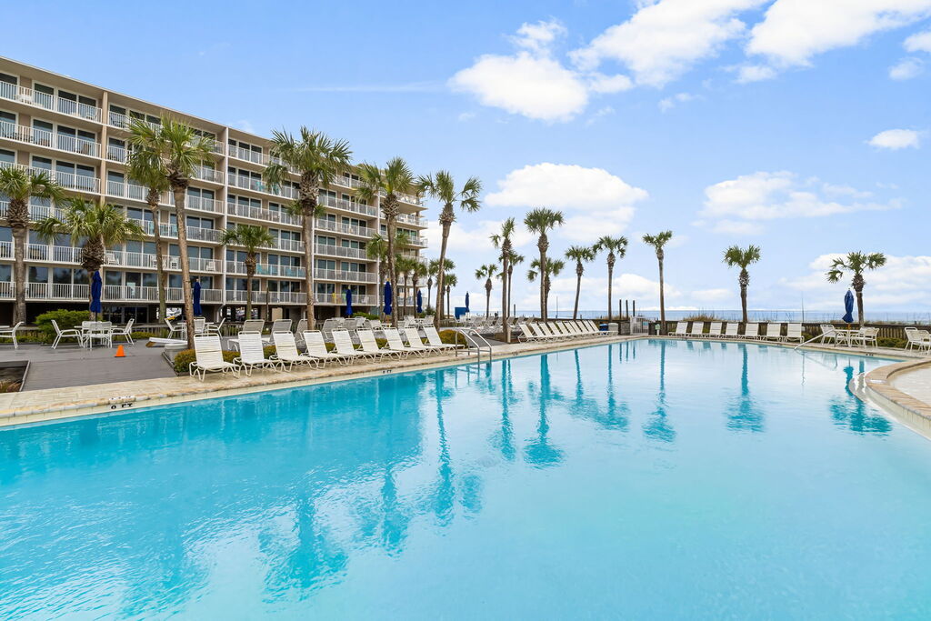 2 Condominium vacation rental located in Panama City Beach 1