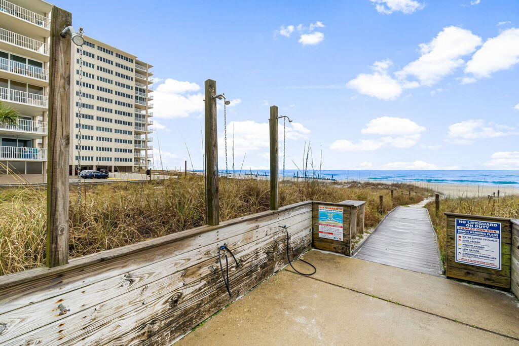 2 Condominium vacation rental located in Panama City Beach 1