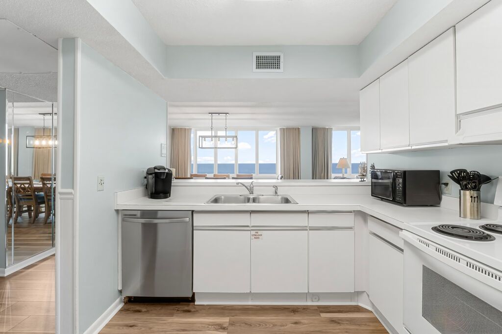 3 Condominium vacation rental located in Panama City Beach 1