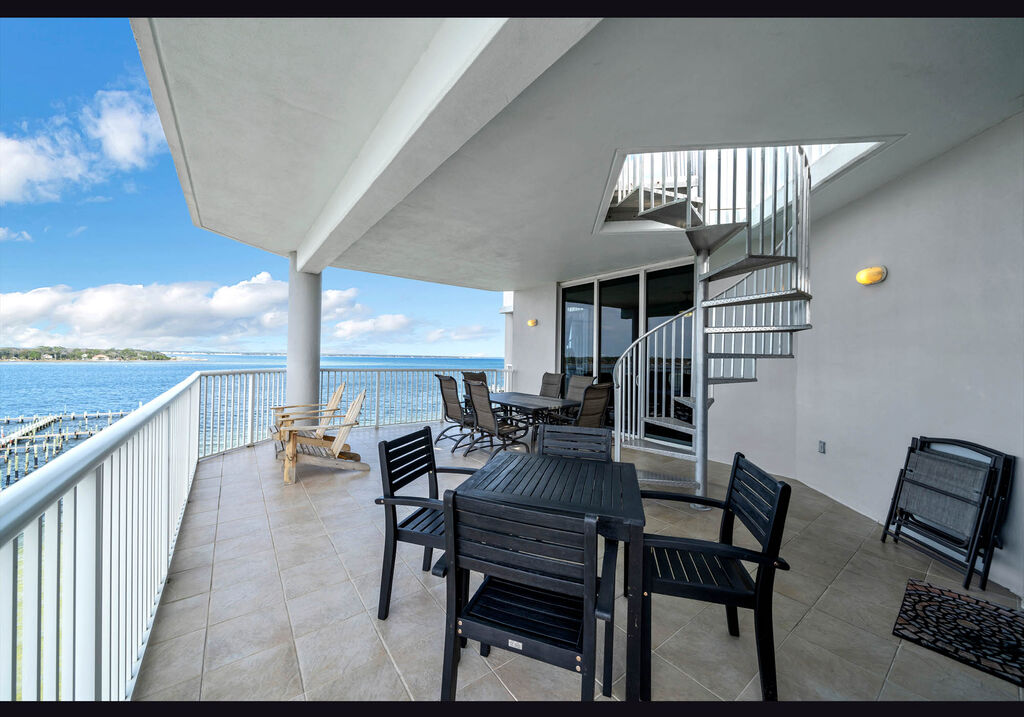 3 Condominium vacation rental located in Okaloosa Island 1