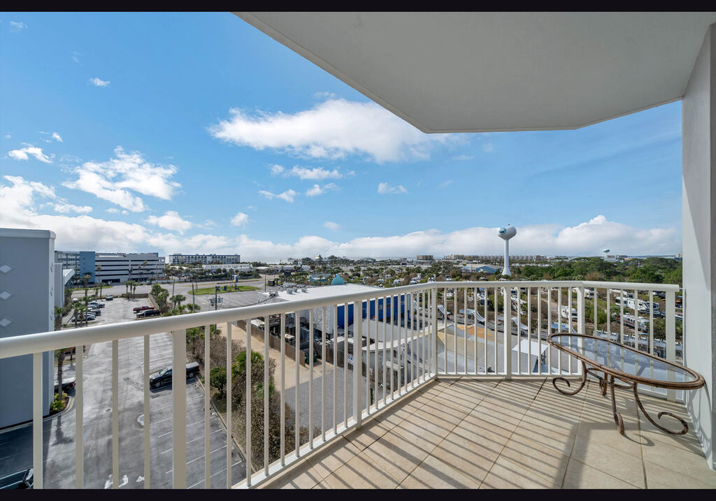 3 Condominium vacation rental located in Okaloosa Island 1