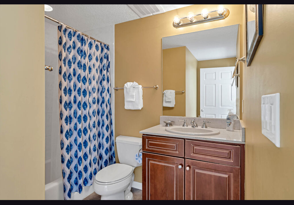 3 Condominium vacation rental located in Okaloosa Island 1