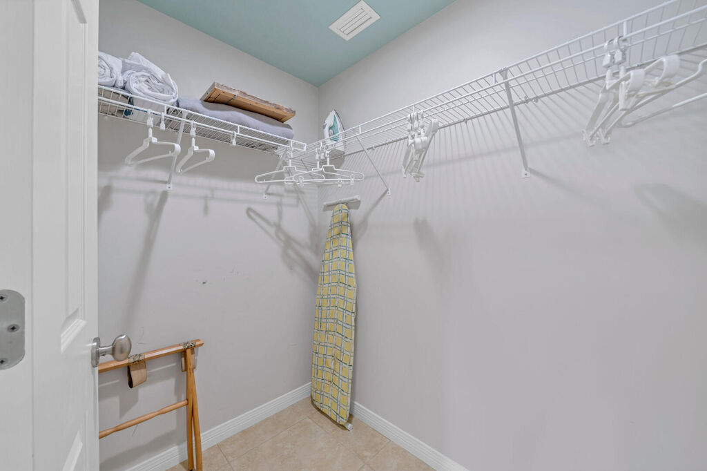 3 Condominium vacation rental located in Okaloosa Island 1