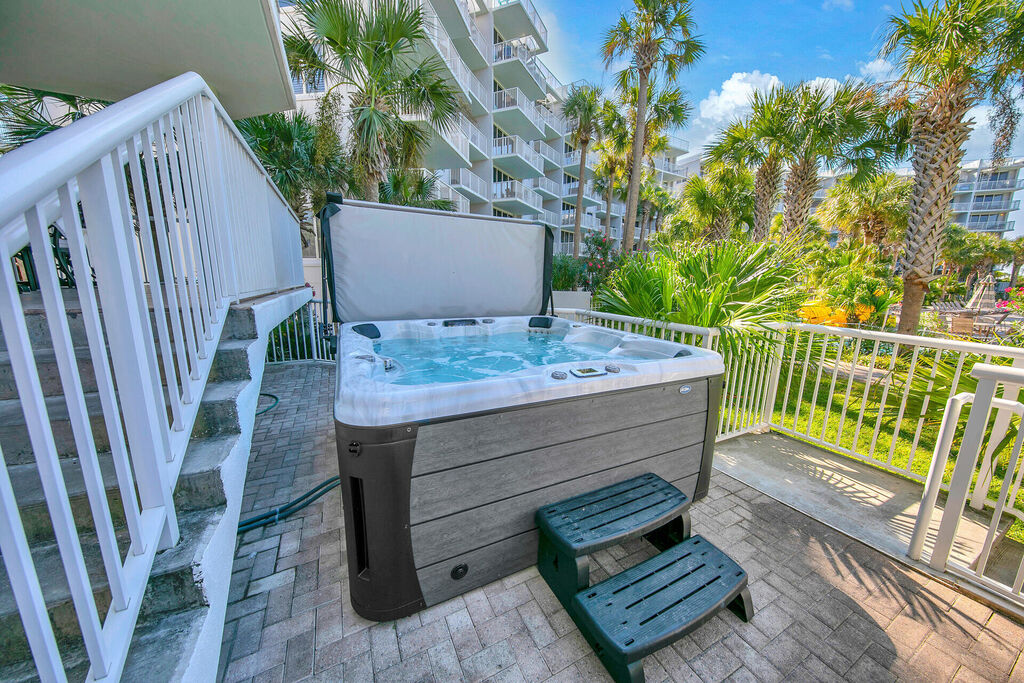 3 Condominium vacation rental located in Okaloosa Island 1