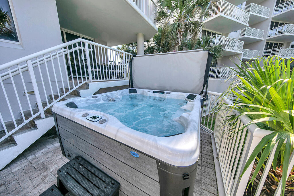 3 Condominium vacation rental located in Okaloosa Island 1