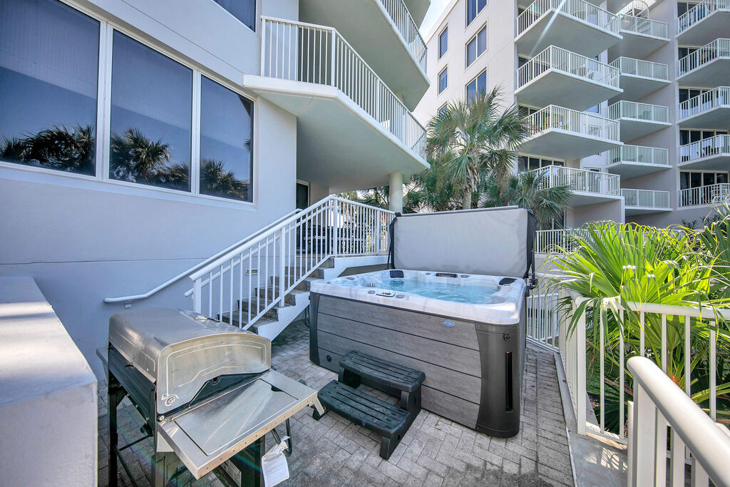 3 Condominium vacation rental located in Okaloosa Island 1