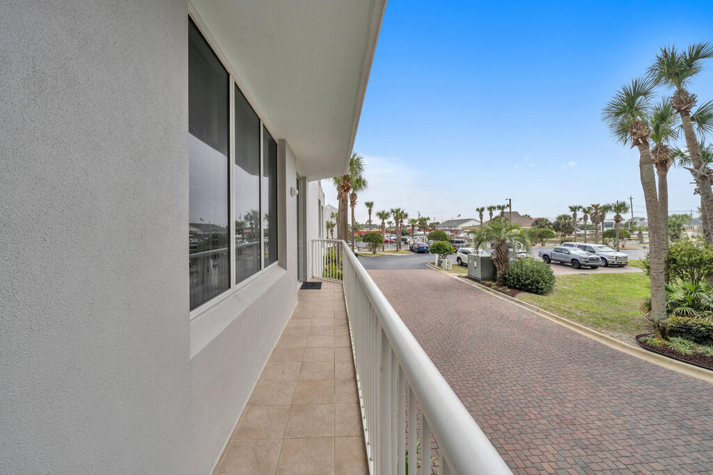 3 Condominium vacation rental located in Okaloosa Island 1