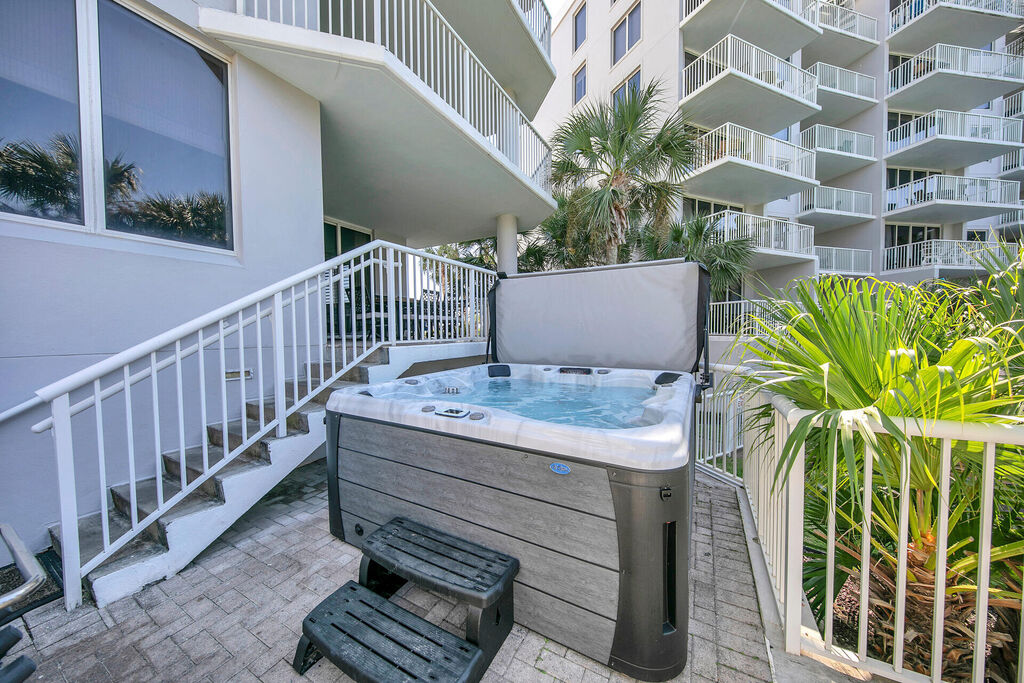 3 Condominium vacation rental located in Okaloosa Island 1