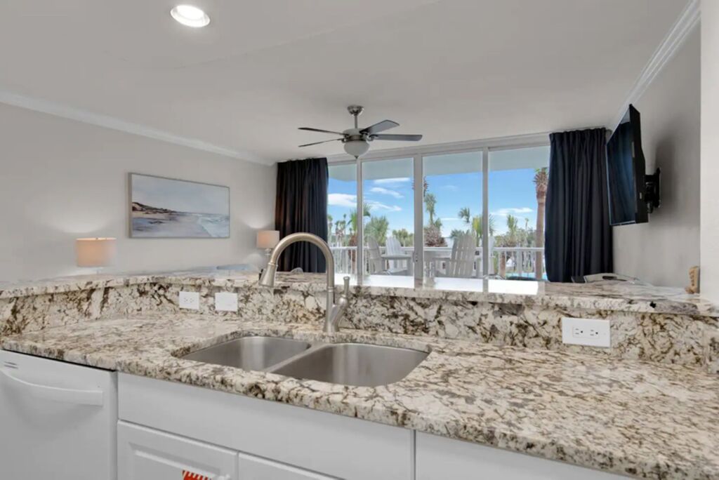 2 Condominium vacation rental located in Okaloosa Island 1