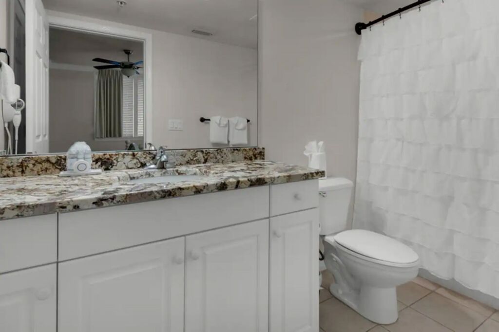 2 Condominium vacation rental located in Okaloosa Island 1