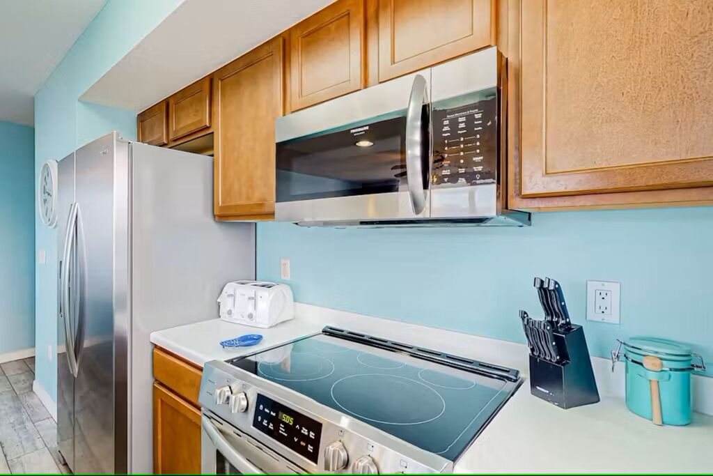 2 Condominium vacation rental located in Okaloosa Island 1