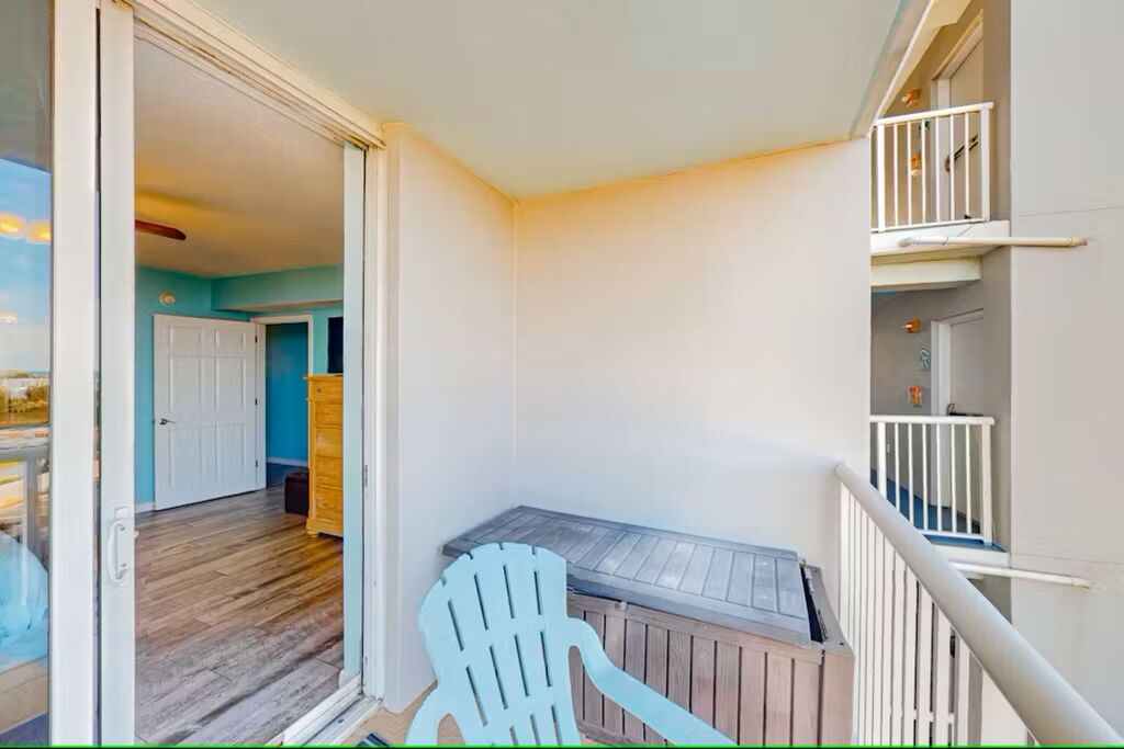 2 Condominium vacation rental located in Okaloosa Island 1