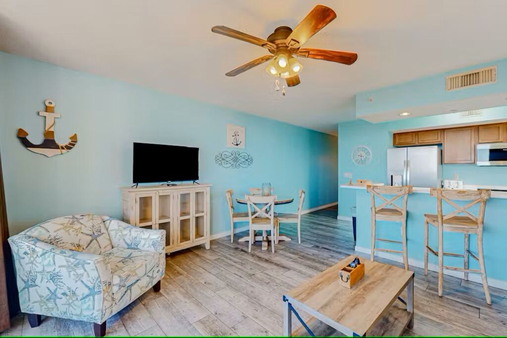 2 Condominium vacation rental located in Okaloosa Island 1