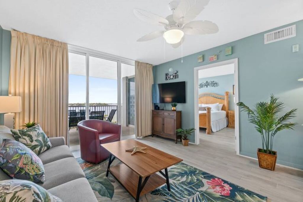 3 Condominium vacation rental located in Okaloosa Island 1