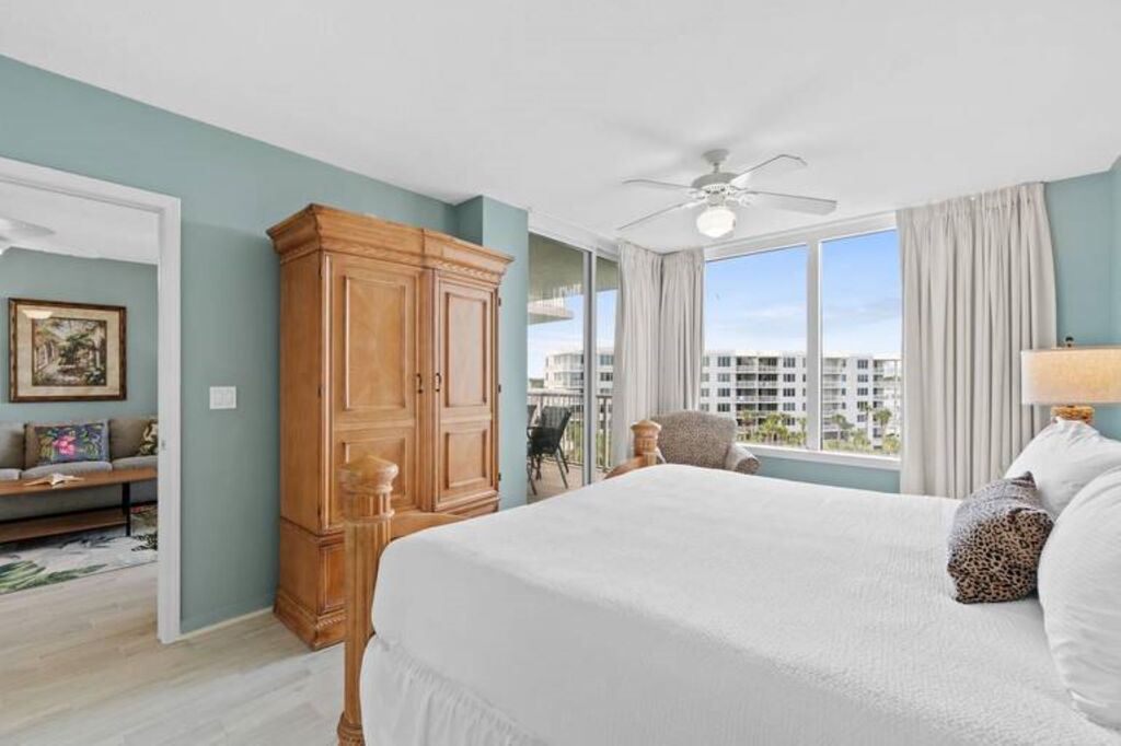 3 Condominium vacation rental located in Okaloosa Island 1