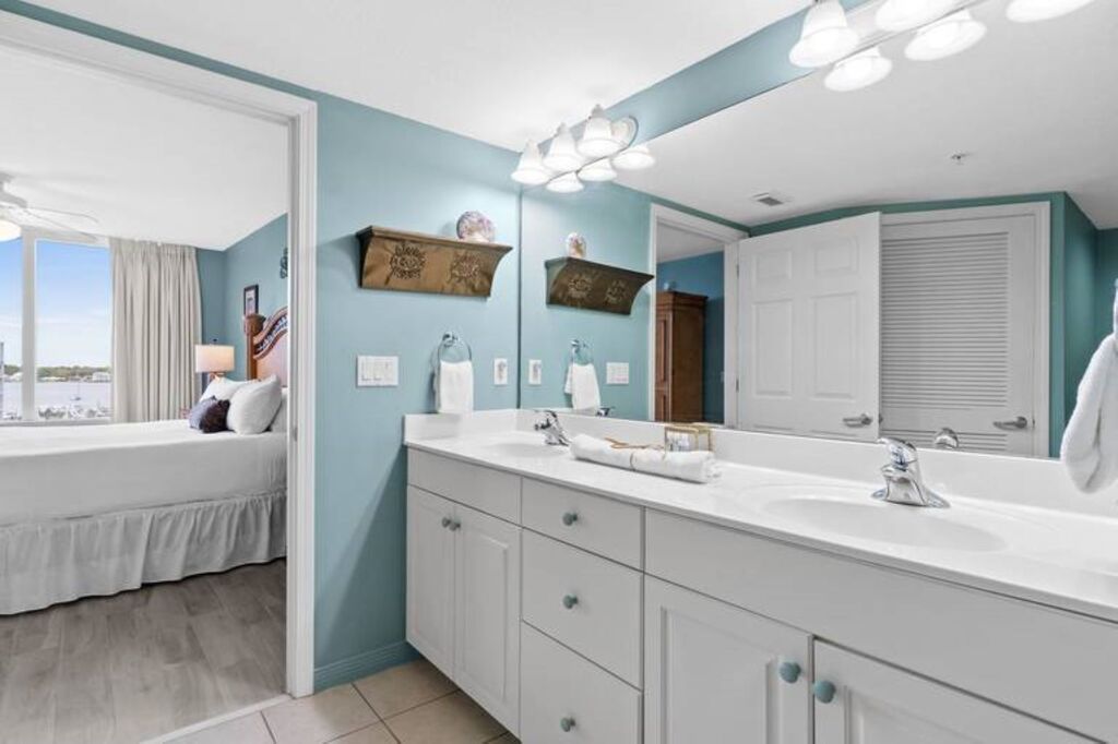 3 Condominium vacation rental located in Okaloosa Island 1