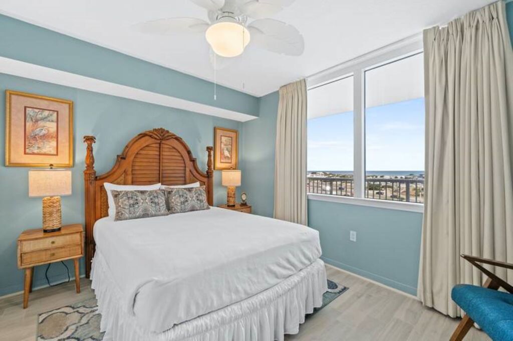 3 Condominium vacation rental located in Okaloosa Island 1