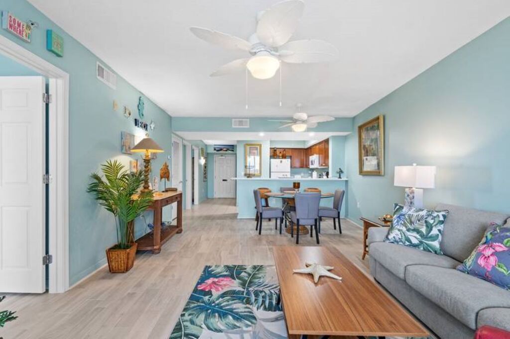 3 Condominium vacation rental located in Okaloosa Island 1