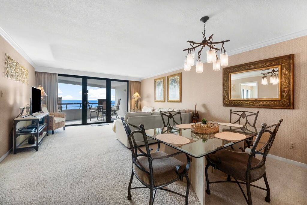 2 Condominium vacation rental located in Destin 1