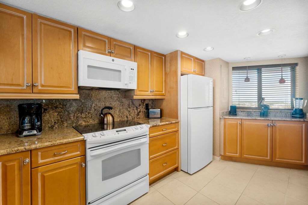 2 Condominium vacation rental located in Destin 1