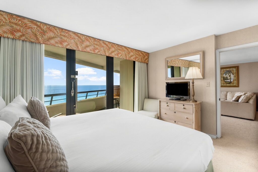 2 Condominium vacation rental located in Destin 1
