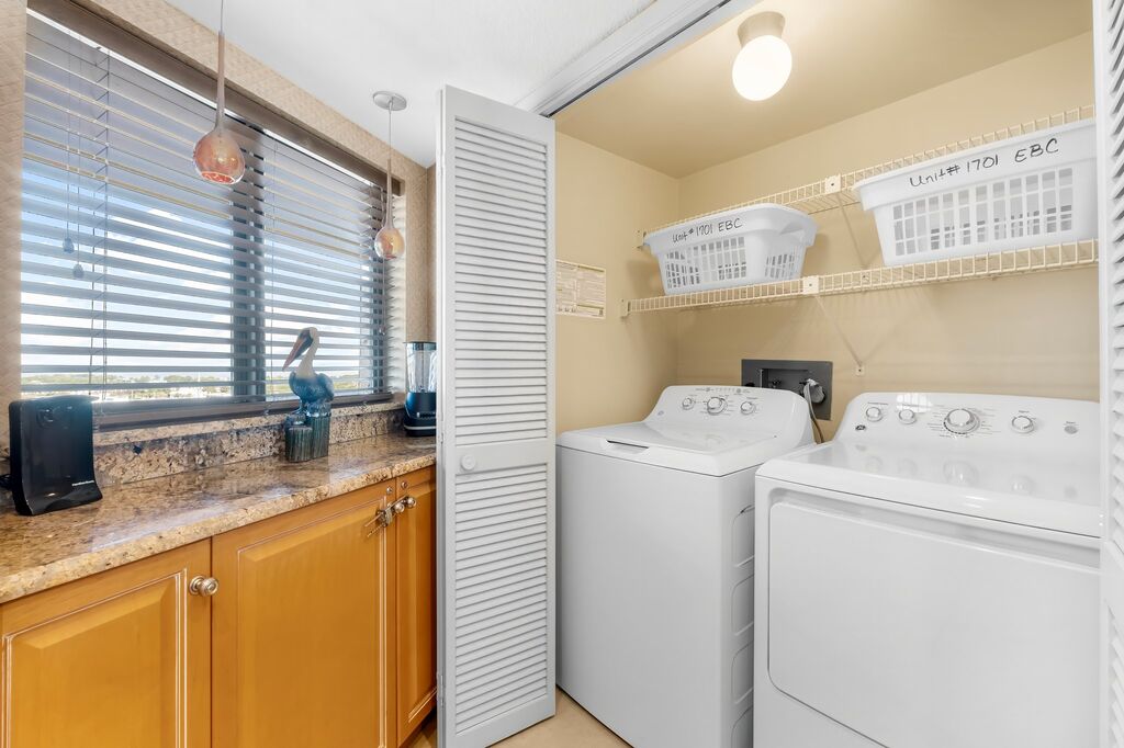 2 Condominium vacation rental located in Destin 1