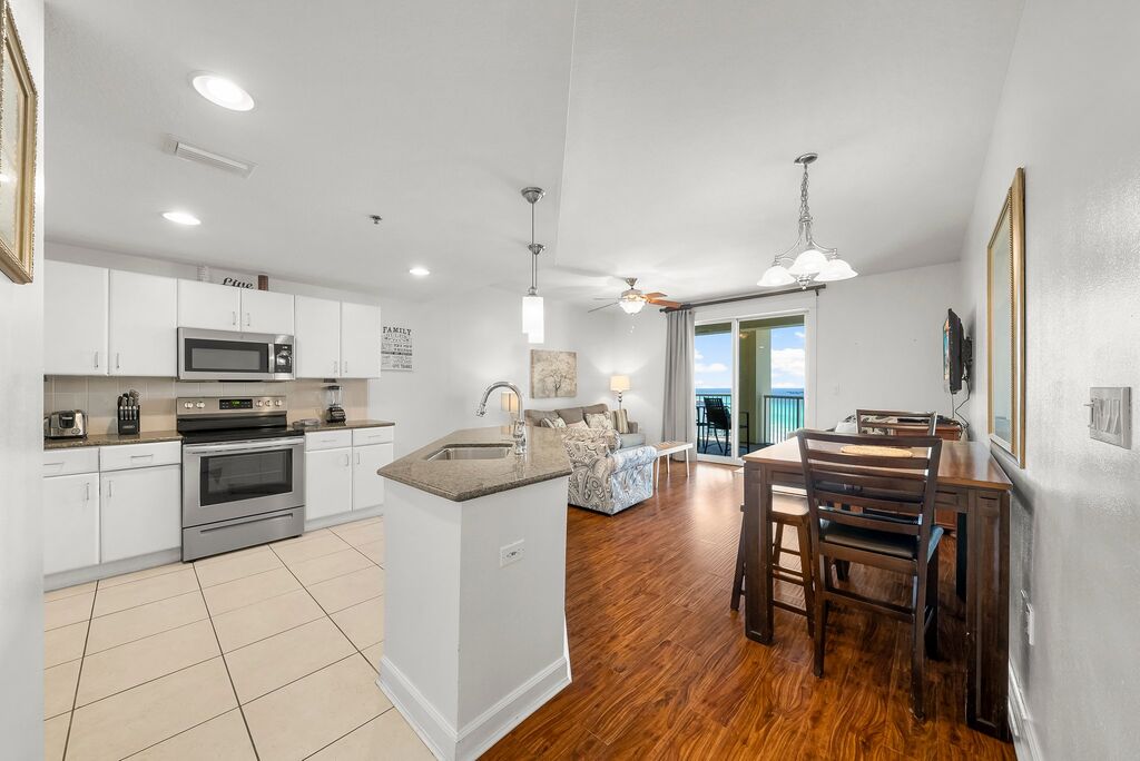 1 Condominium vacation rental located in Panama City Beach 1