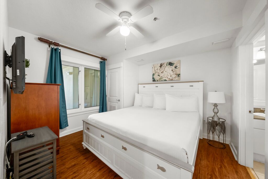 1 Condominium vacation rental located in Panama City Beach 1