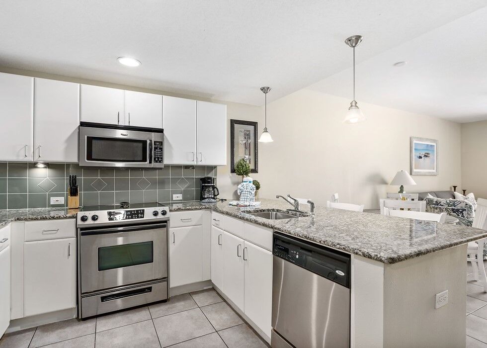 2 Condominium vacation rental located in Panama City Beach 1