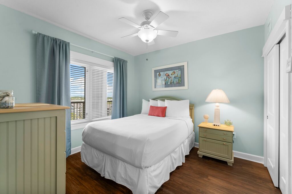 2 Condominium vacation rental located in Panama City Beach 1