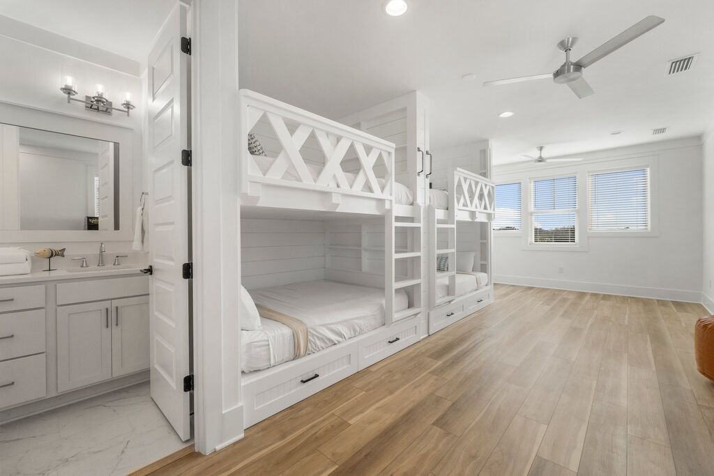 6 House vacation rental located in Destin 1