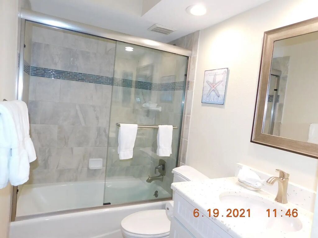 2 Condominium vacation rental located in Anna Maria Island 1