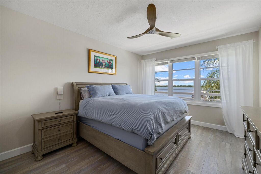 2 Condominium vacation rental located in Longboat Key 1