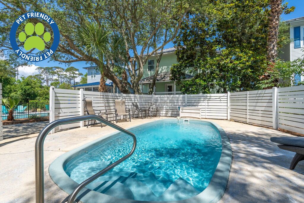 4 House vacation rental located in Destin 1