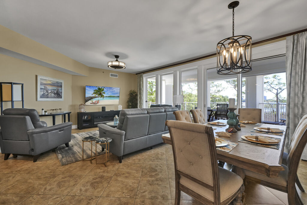 3 Condominium vacation rental located in Destin 1