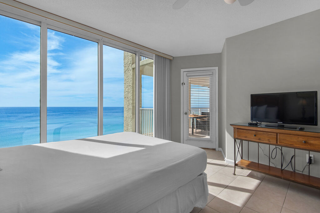 2 Condominium vacation rental located in Panama City Beach 1