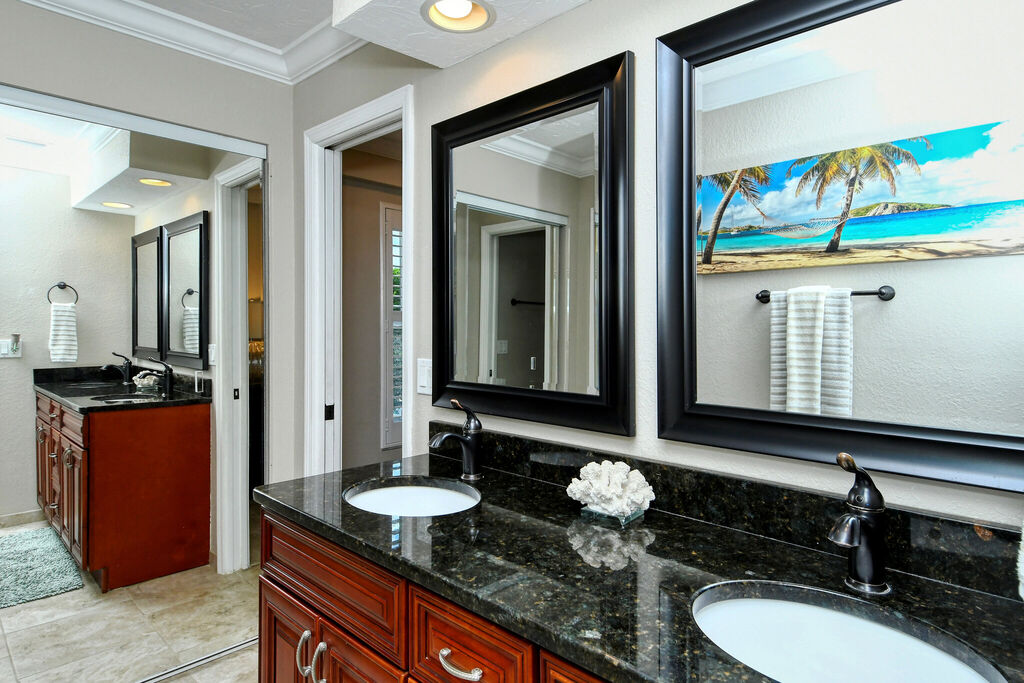 2 Condominium vacation rental located in Anna Maria Island 1