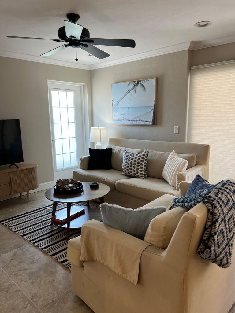 2 Condominium vacation rental located in Anna Maria Island 1