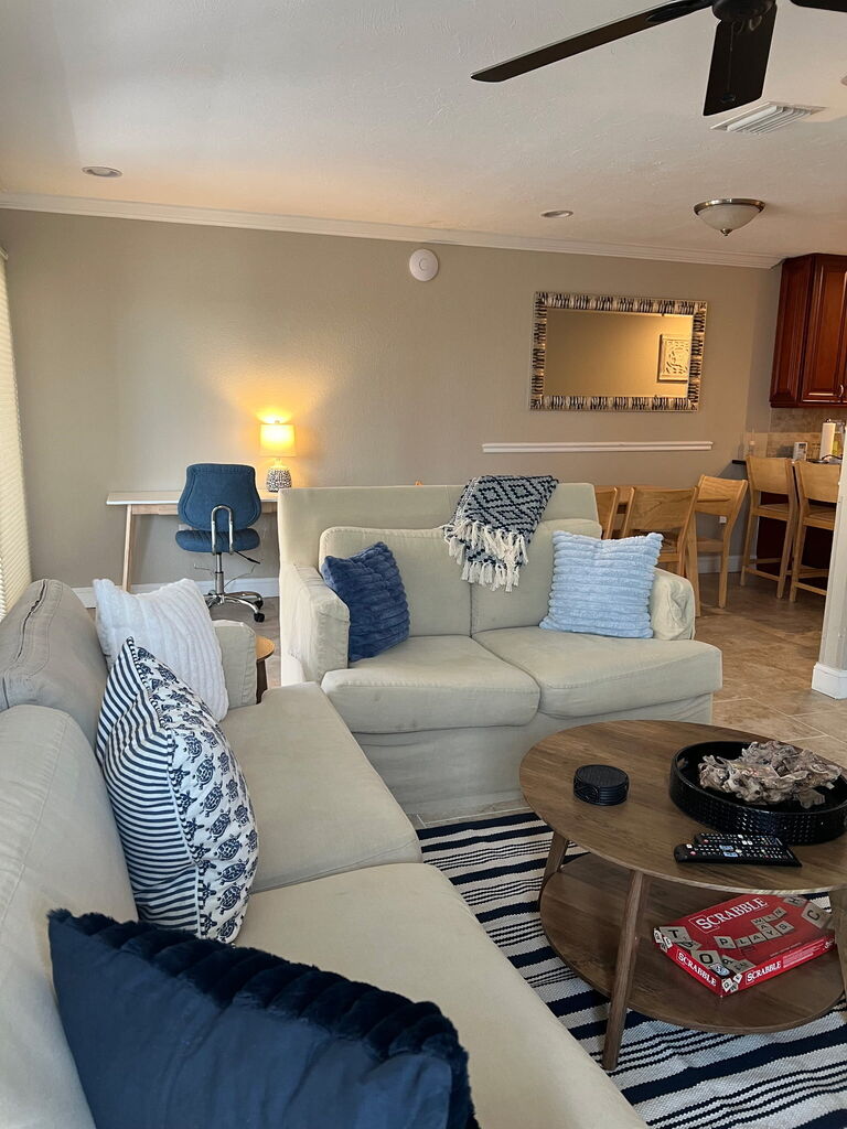 2 Condominium vacation rental located in Anna Maria Island 1