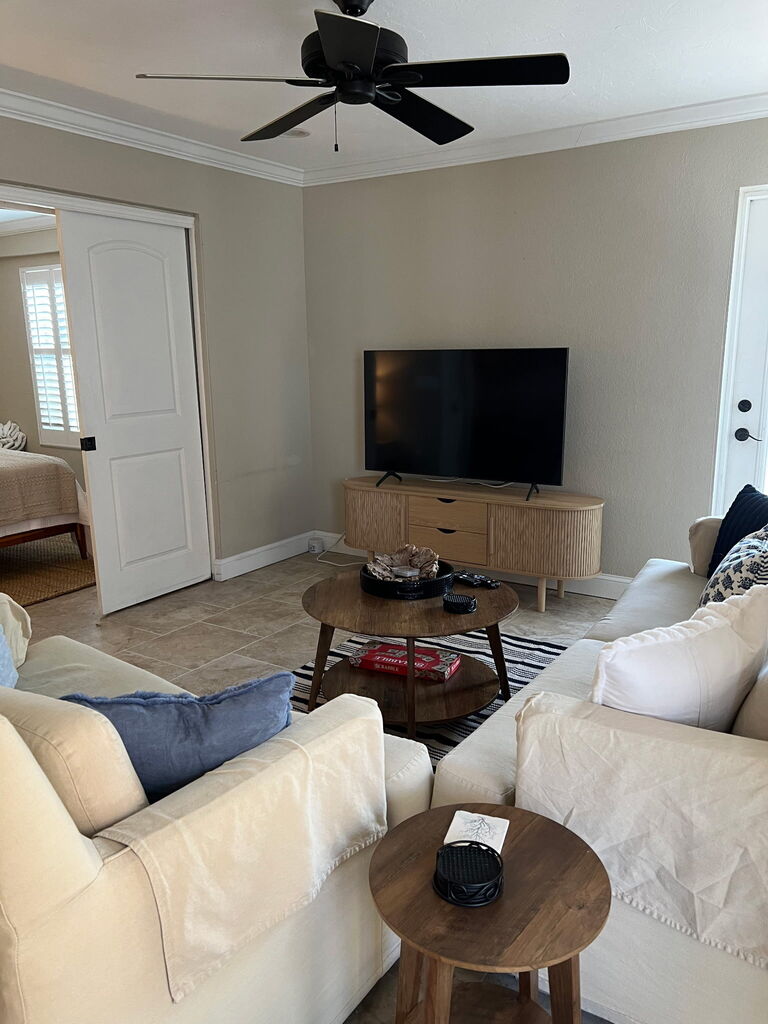 2 Condominium vacation rental located in Anna Maria Island 1