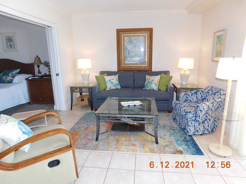 2 Condominium vacation rental located in Anna Maria Island 1
