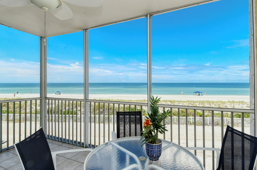 2 Condominium vacation rental located in Anna Maria Island 1
