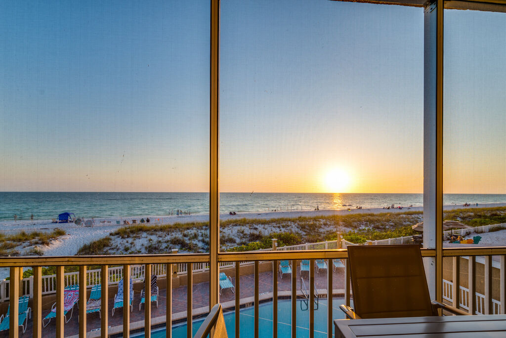 2 Condominium vacation rental located in Anna Maria Island 1