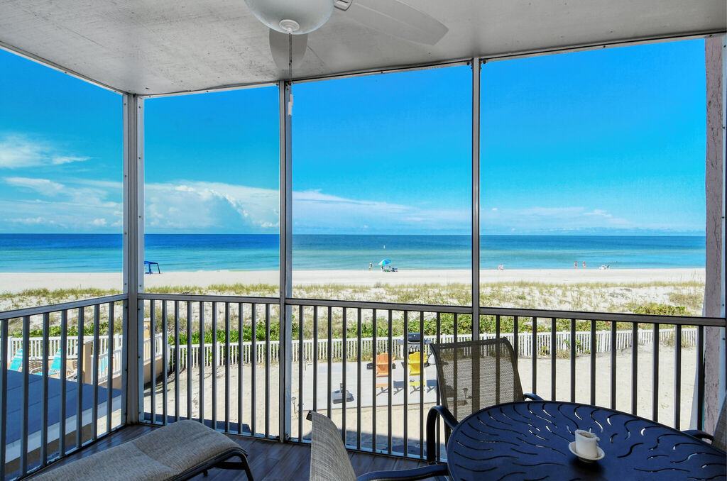 2 Condominium vacation rental located in Anna Maria Island 1
