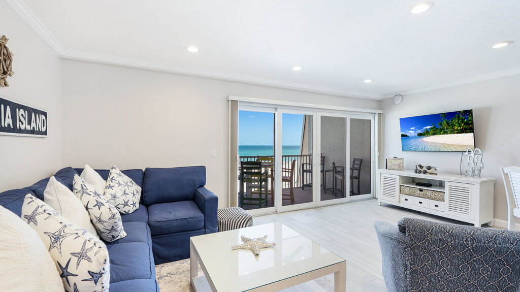 2 Condominium vacation rental located in Anna Maria Island 1