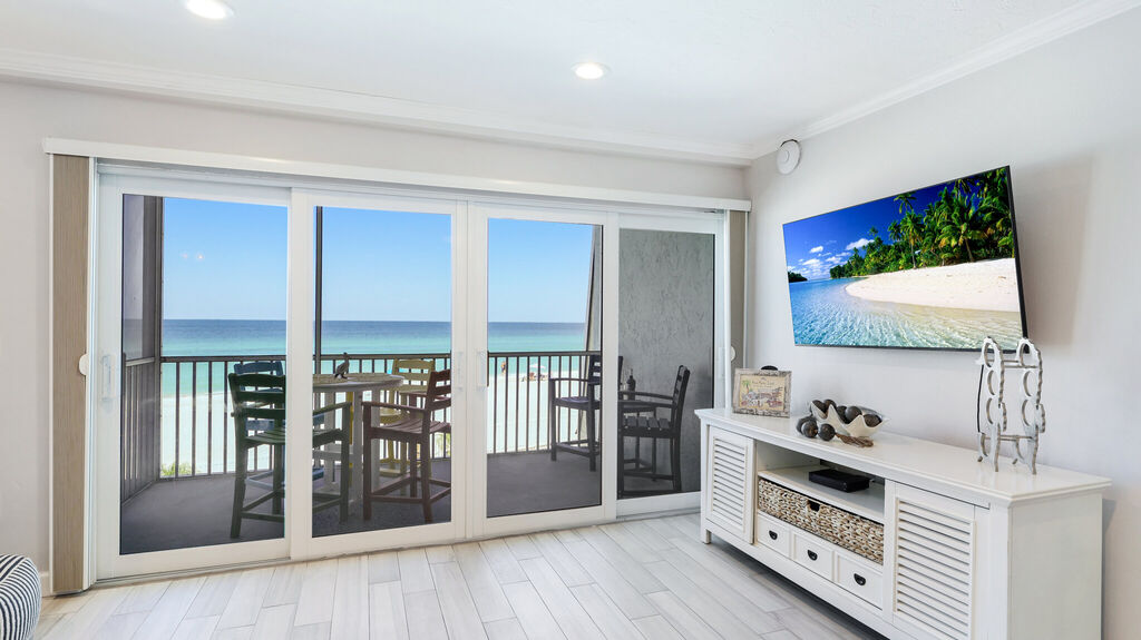 2 Condominium vacation rental located in Anna Maria Island 1