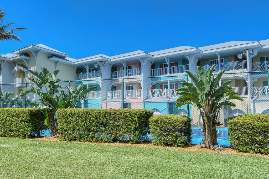 2 Condominium vacation rental located in Anna Maria Island 1
